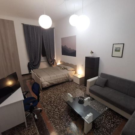 Wow Home - 175 Mq - Posteggio Privato - Davanti Porto Traghetti - Fino A 10 Posti Letto 热那亚 外观 照片