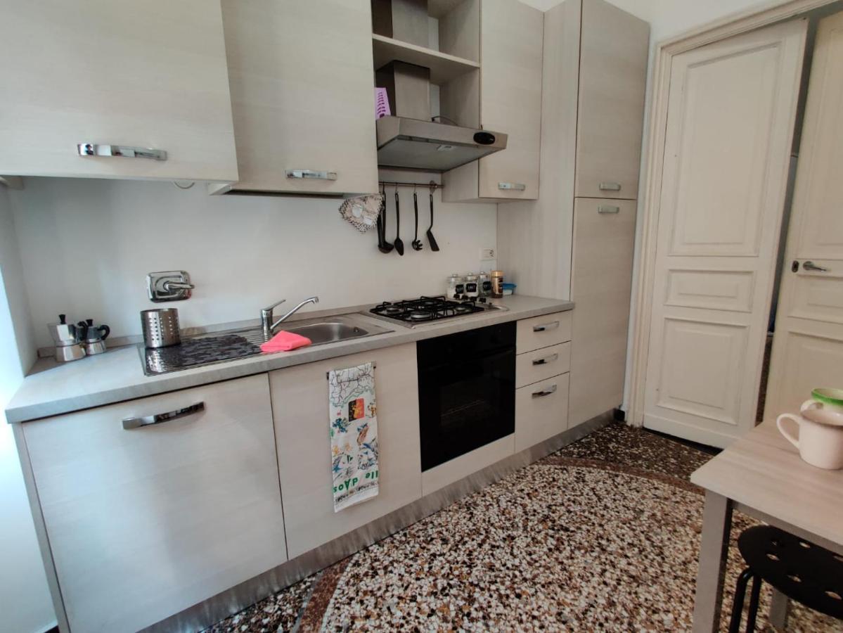 Wow Home - 175 Mq - Posteggio Privato - Davanti Porto Traghetti - Fino A 10 Posti Letto 热那亚 外观 照片