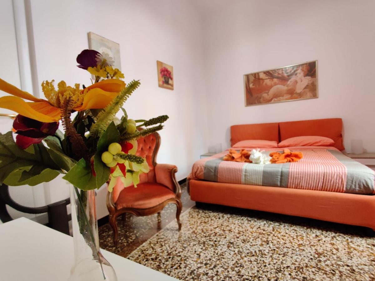 Wow Home - 175 Mq - Posteggio Privato - Davanti Porto Traghetti - Fino A 10 Posti Letto 热那亚 外观 照片