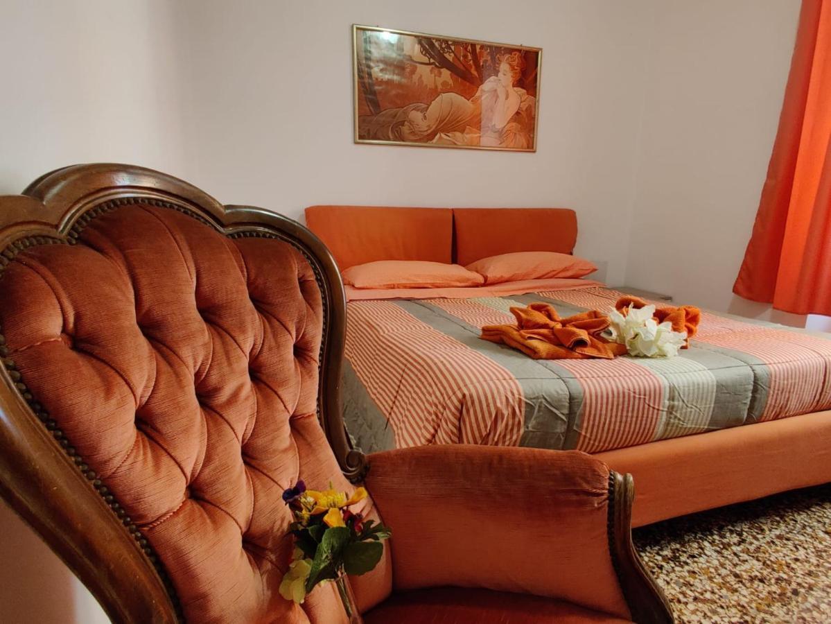 Wow Home - 175 Mq - Posteggio Privato - Davanti Porto Traghetti - Fino A 10 Posti Letto 热那亚 外观 照片