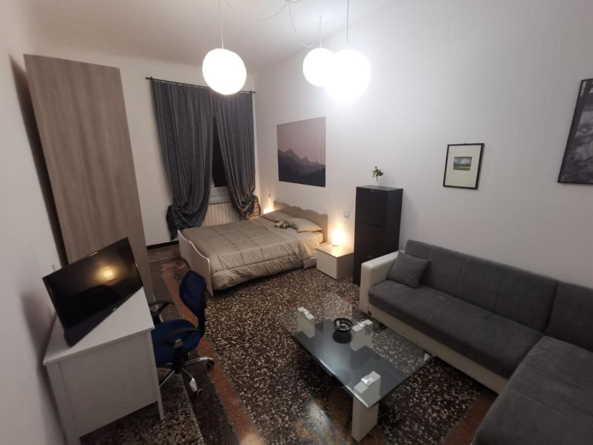 Wow Home - 175 Mq - Posteggio Privato - Davanti Porto Traghetti - Fino A 10 Posti Letto 热那亚 外观 照片