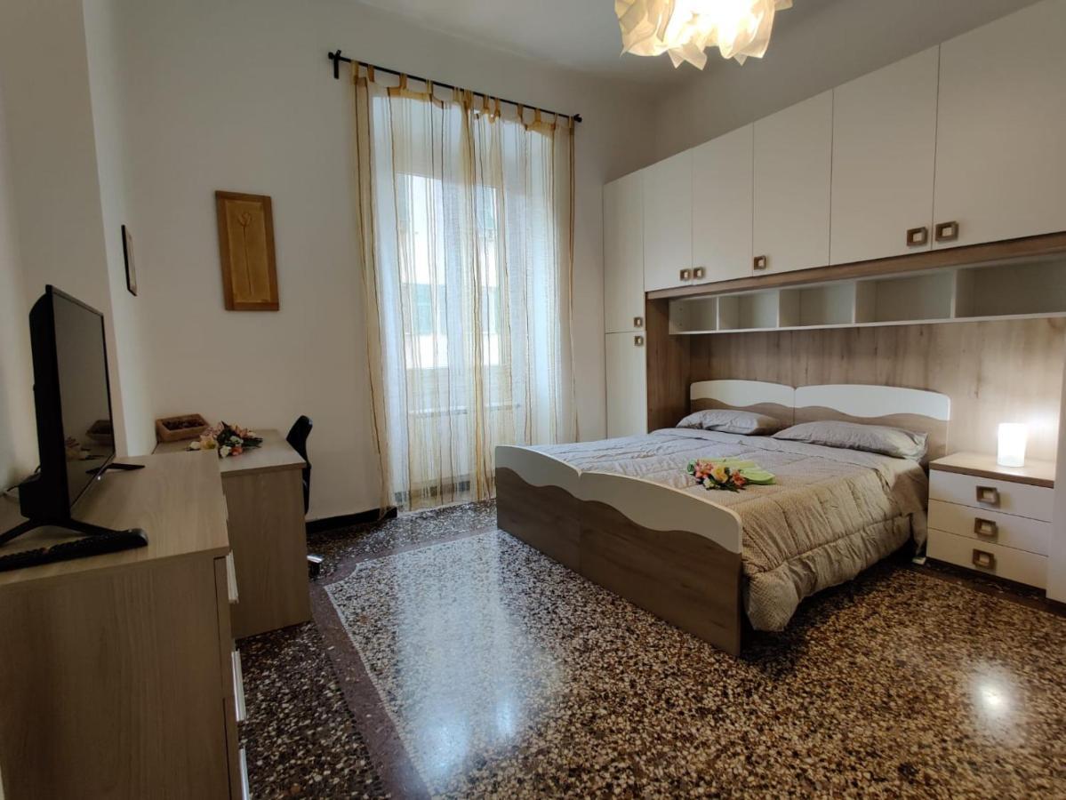 Wow Home - 175 Mq - Posteggio Privato - Davanti Porto Traghetti - Fino A 10 Posti Letto 热那亚 外观 照片