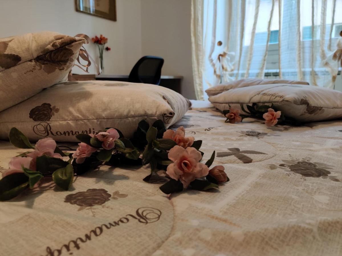 Wow Home - 175 Mq - Posteggio Privato - Davanti Porto Traghetti - Fino A 10 Posti Letto 热那亚 外观 照片