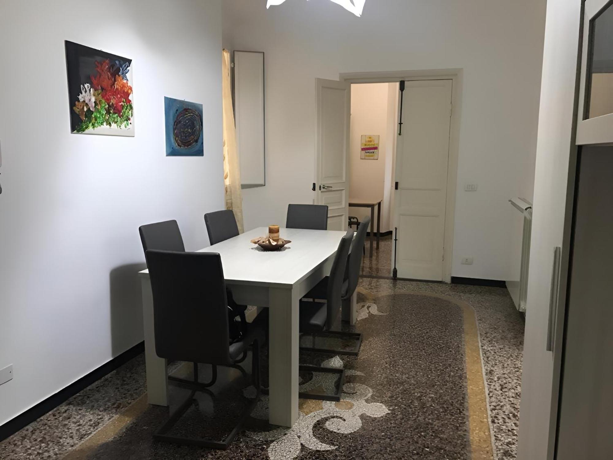 Wow Home - 175 Mq - Posteggio Privato - Davanti Porto Traghetti - Fino A 10 Posti Letto 热那亚 外观 照片